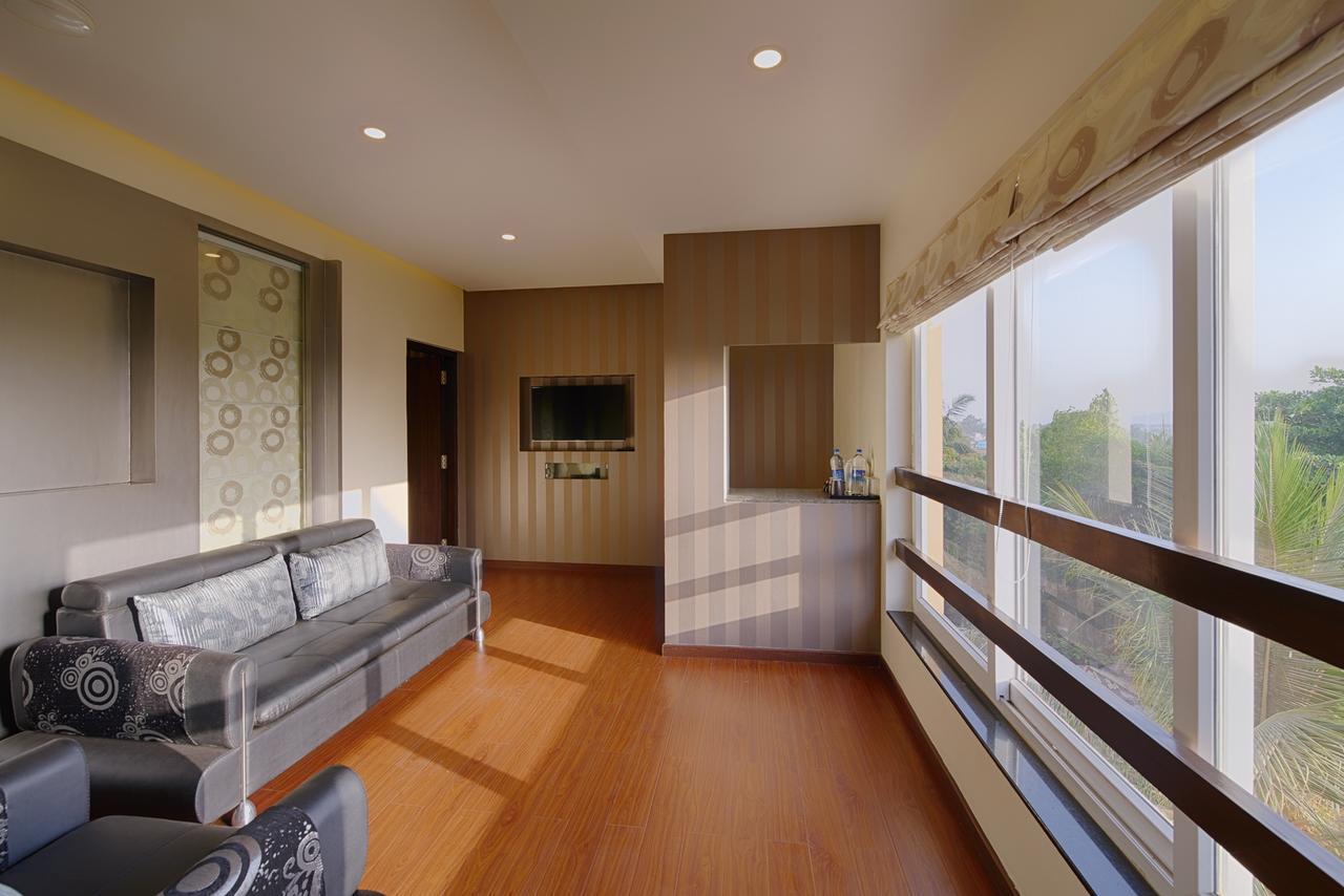 Hotel Priyadarshini Pride Hospet Exteriér fotografie