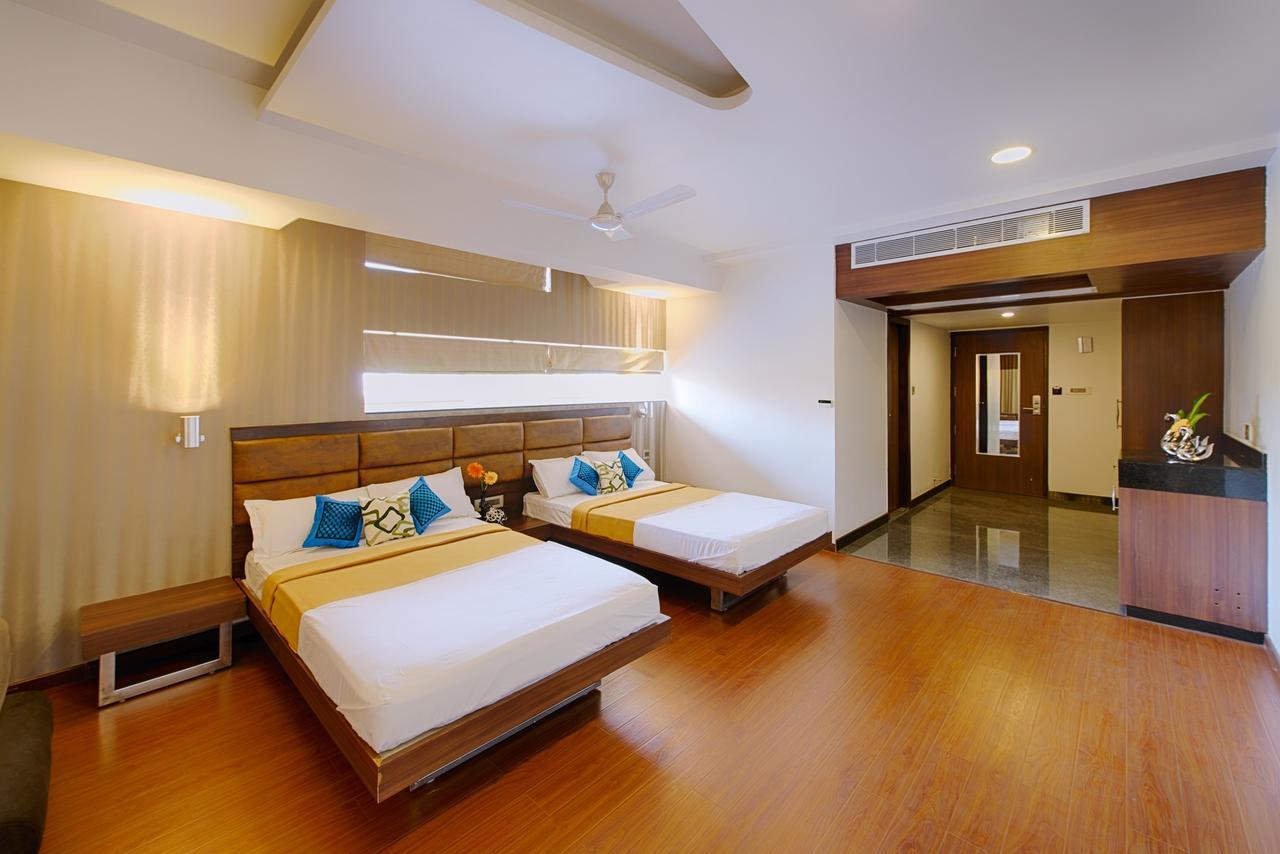 Hotel Priyadarshini Pride Hospet Exteriér fotografie